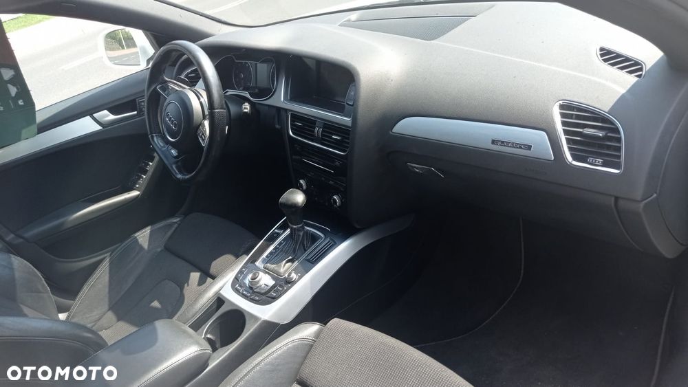 Audi A4 Avant 2.0 TFSI quattro S tronic S line Sportpaket - 4