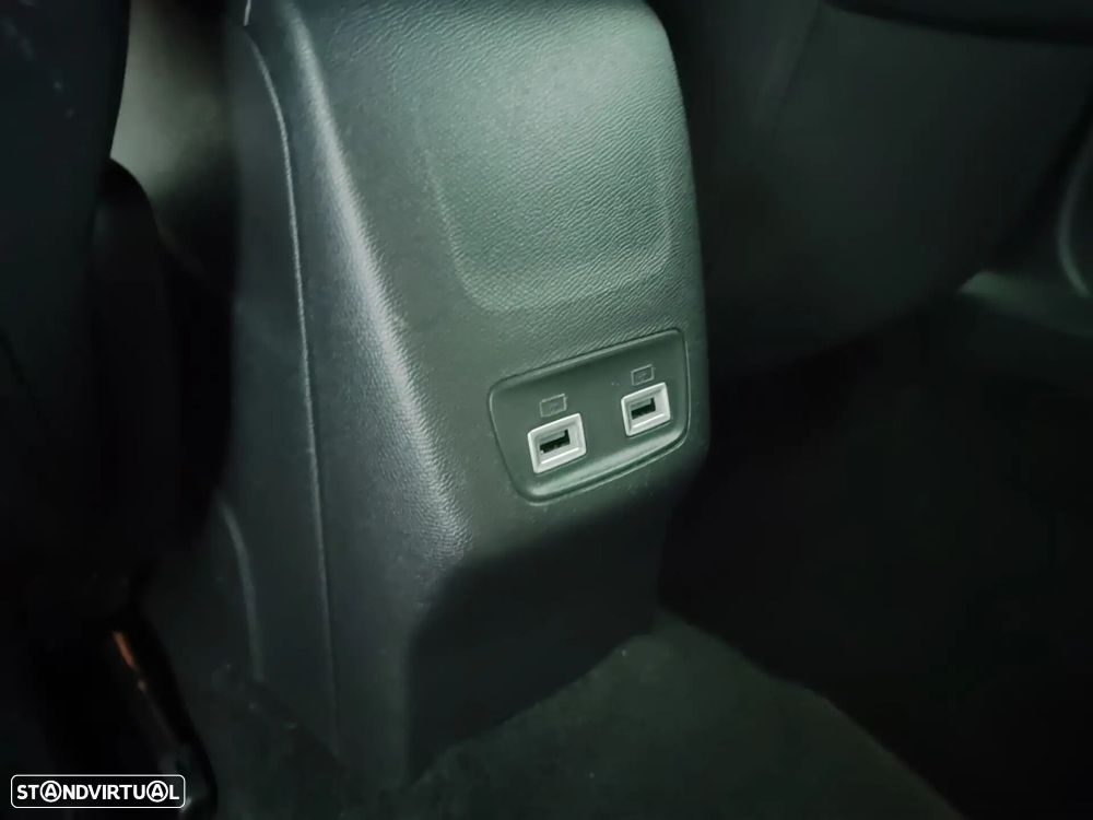 Peugeot e-2008 50 kWh Active Pack - 16