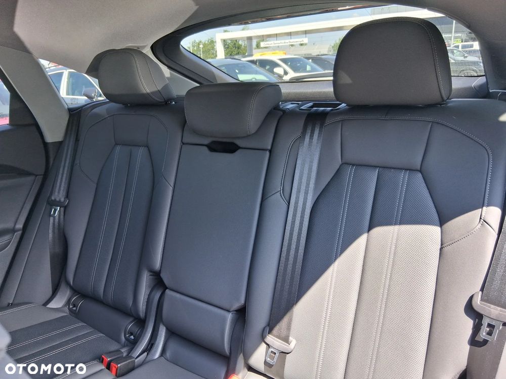 Audi Q5 Sportback - 9