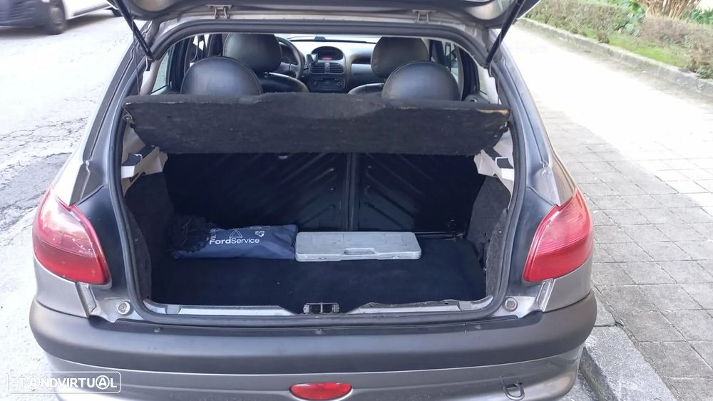 Peugeot 206 2.0 HDi XT — fotografia 9