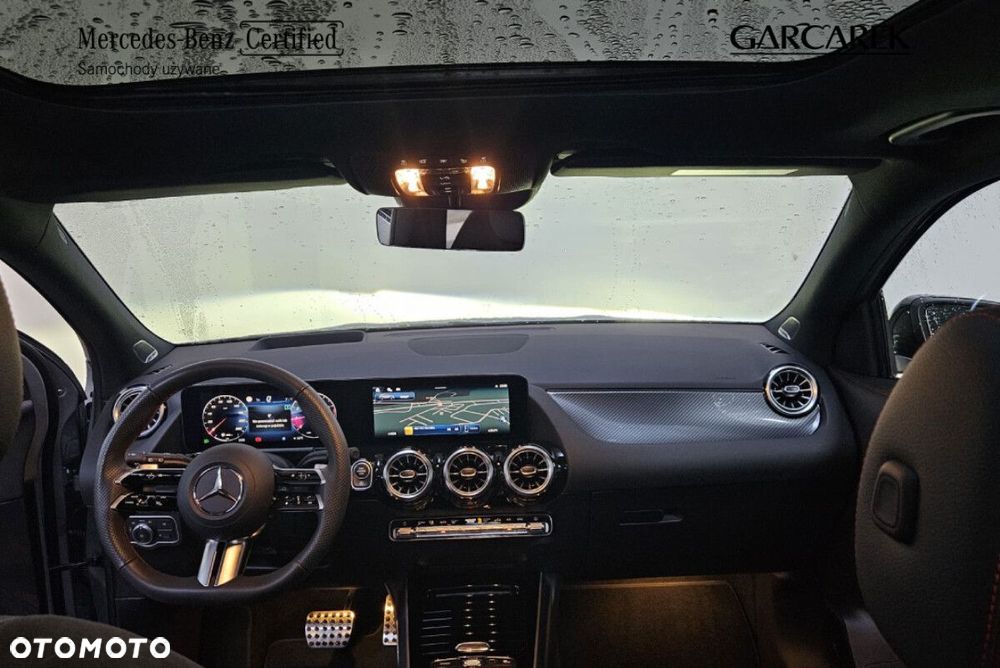 Mercedes-Benz GLA - 17