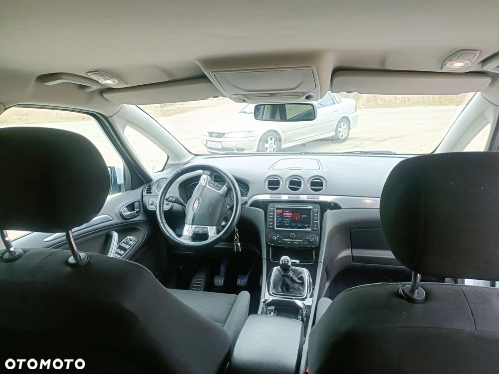 Ford S-Max - 9