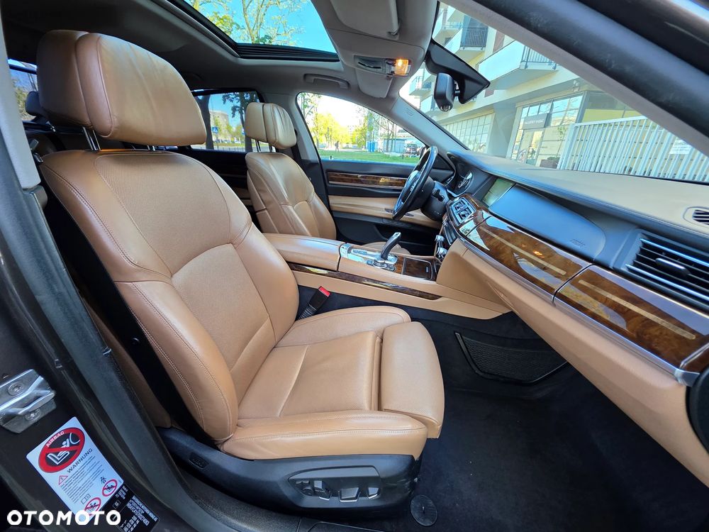 BMW Seria 7 730d xDrive - 37