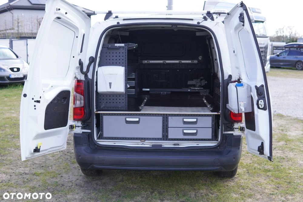 Opel Combo Van 1.2 Enjoy 110KM 4d Long - 18