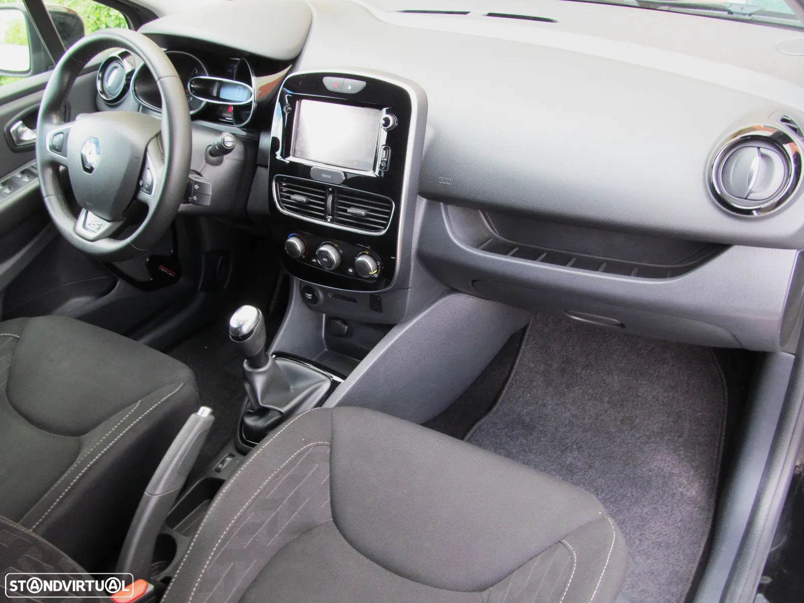 Renault Clio Sport Tourer (Energy) dCi 90 Start & Stop INTENS - 14