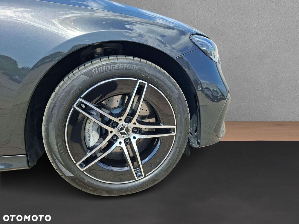 Mercedes-Benz Klasa E - 16