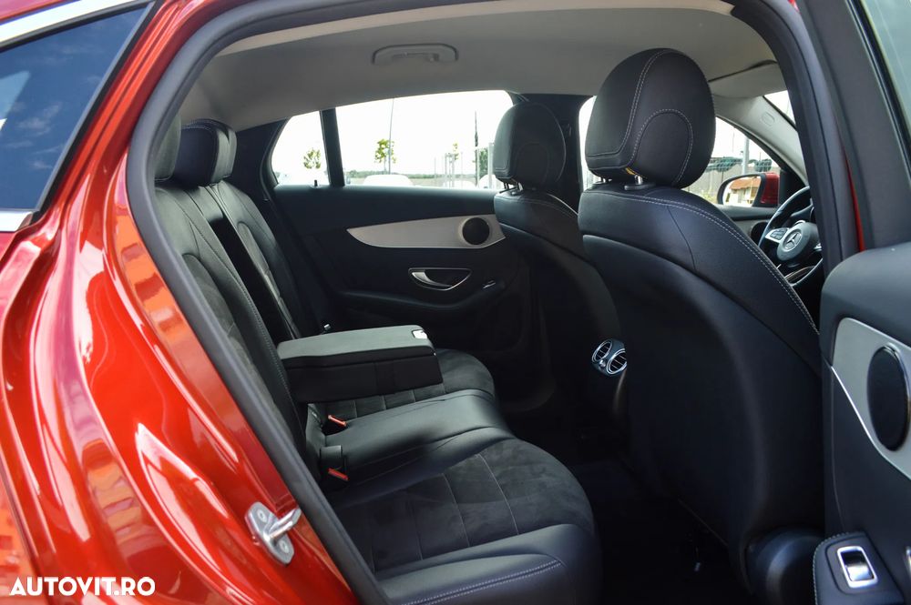 Mercedes-Benz GLC Coupe 220 d 4Matic 9G-TRONIC AMG Line - 32