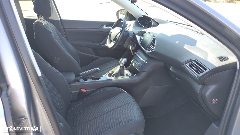Peugeot 308 - 9