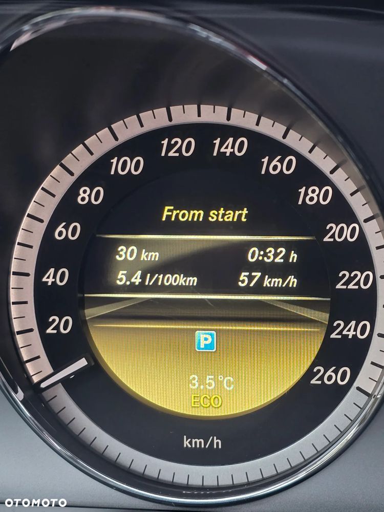 Mercedes-Benz Klasa E 200 CDI DPF BlueEFFICIENCY Avantgarde - 9