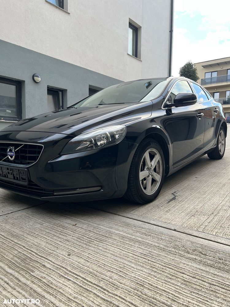 Volvo V40 D4 VEA Momentum - 4