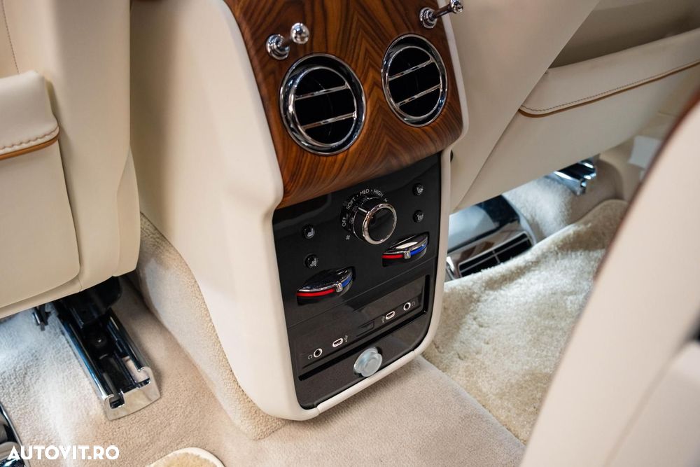 Rolls-Royce Cullinan - 29
