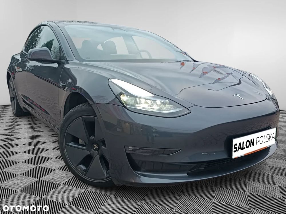 Tesla Model 3 - 1