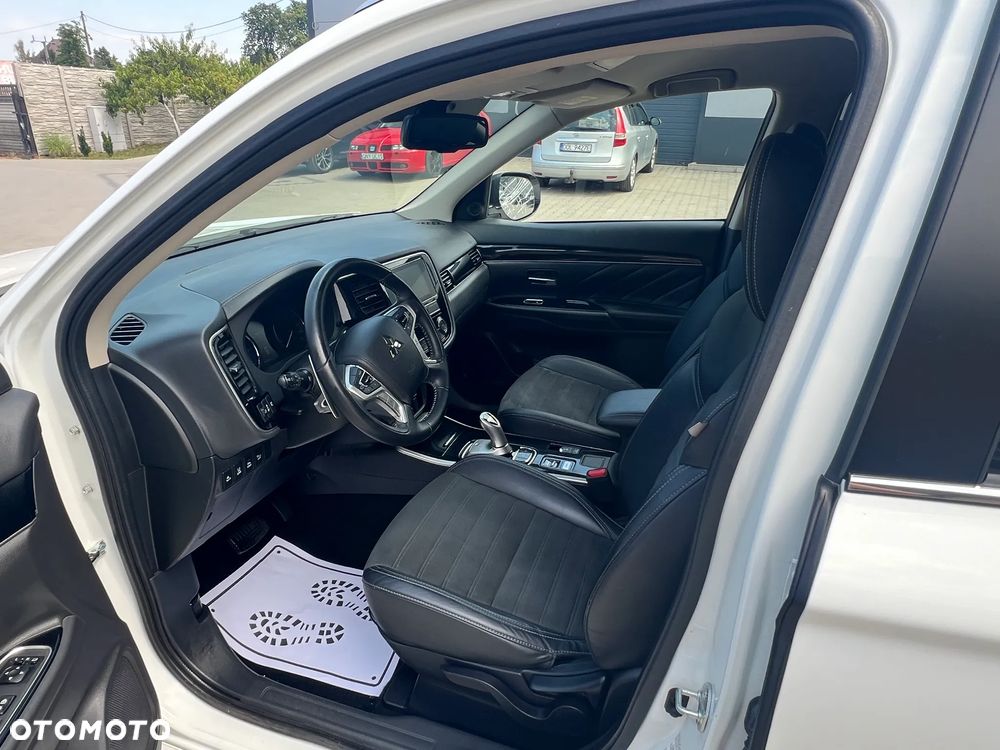 Mitsubishi Outlander 2.4 4WD - 9