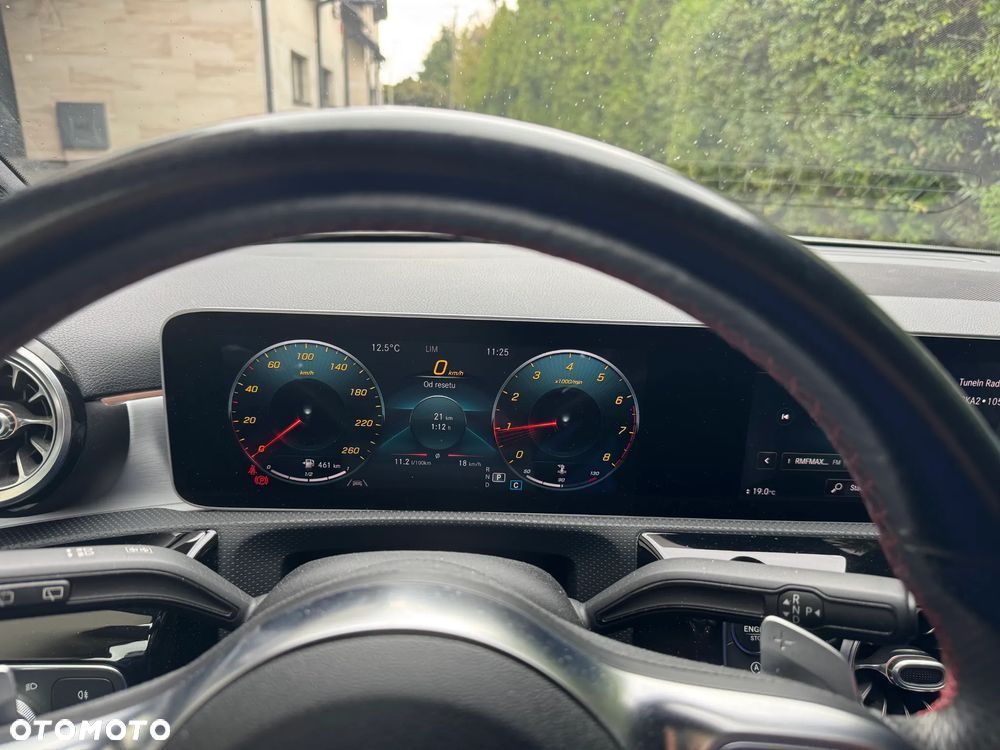 Mercedes-Benz Klasa A 180 AMG Line 7G-DCT - 3