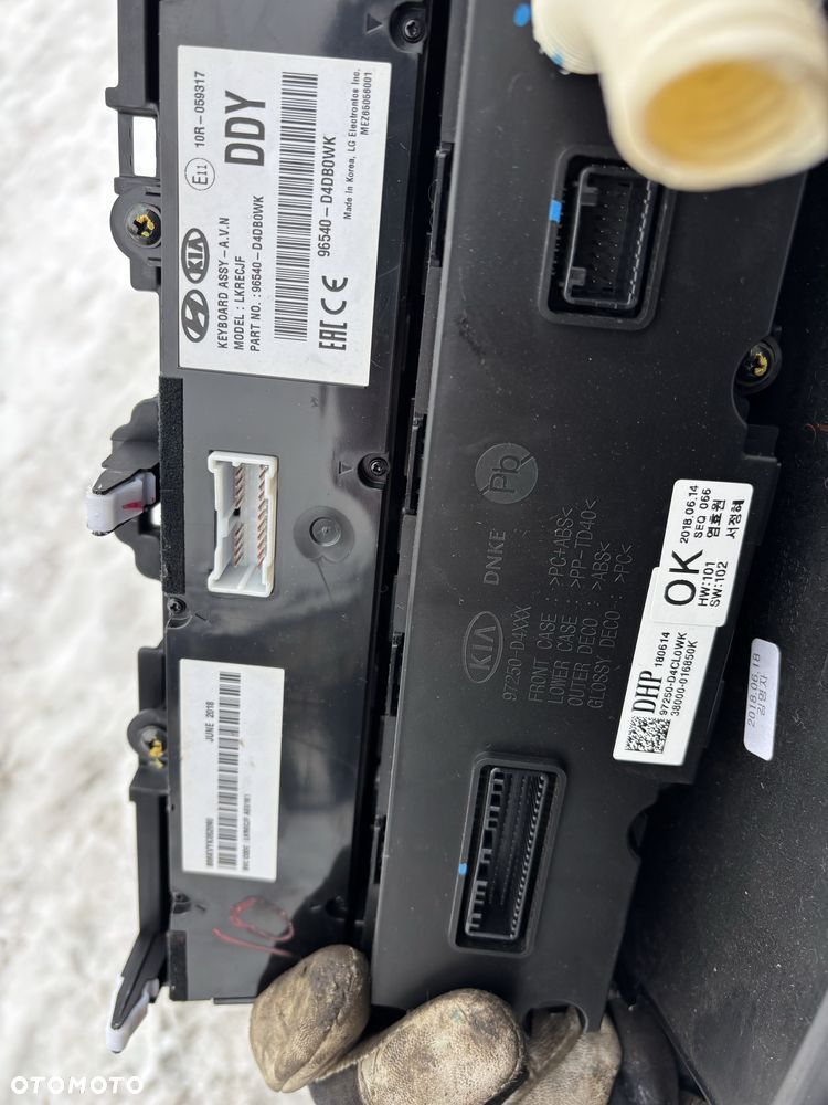 Kia Optima IV panel klimatyzacji radia radio Harman Kardon - 2