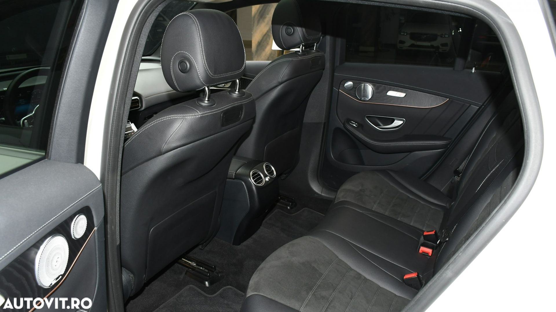 Mercedes-Benz EQC - 11
