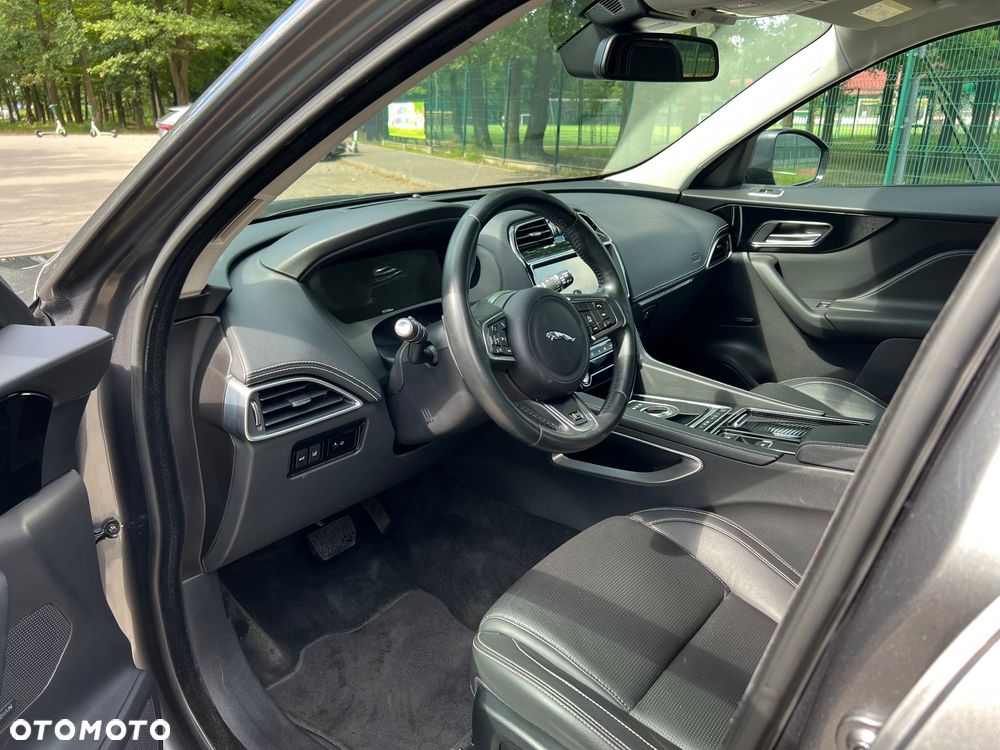 Jaguar F-Pace 20d AWD R-Sport - 9