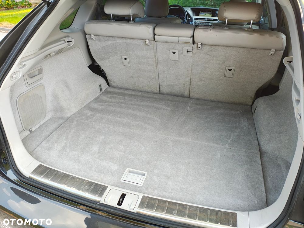 Lexus RX - 9