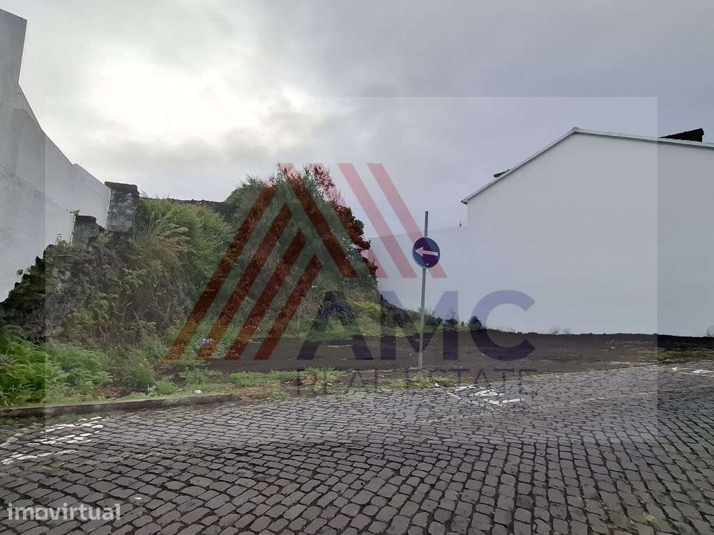 VENDE-SE TERRENO URBANO P/CONSTRUÇÃO NO CENTRO DA VILA DA MADALENA - Grande imagem: 4/7
