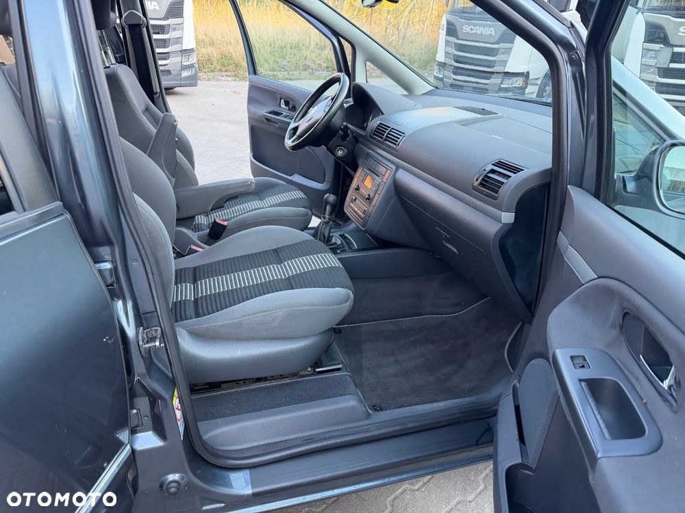 Volkswagen Sharan 1.9 TDI Comfortline Family - 6