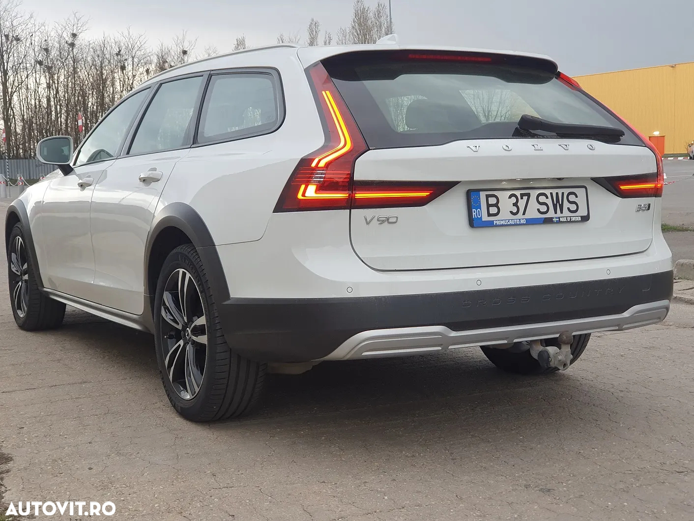 Volvo V90 V90CC D5 AWD PRO - 4