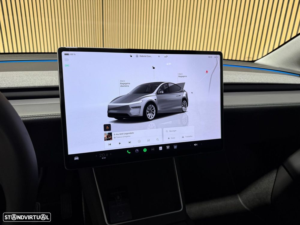 Tesla Model Y Long Range Dual Motor AWD - 14