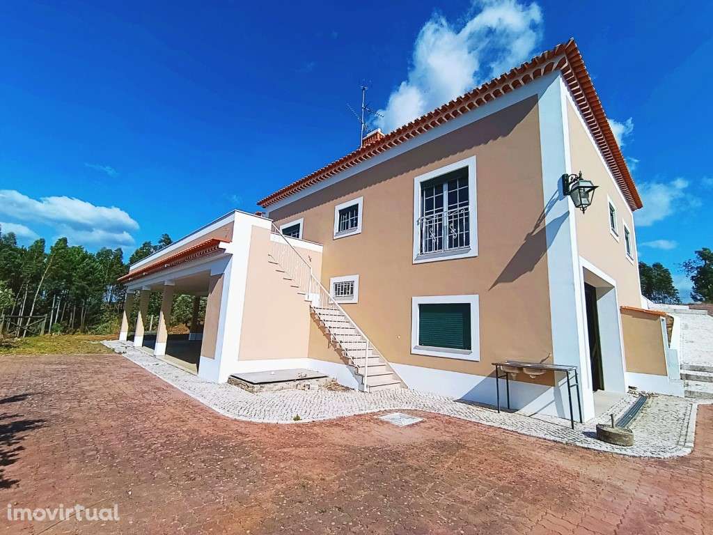 Moradia com vista para a Albufeira de Castelo de Bode - Grande imagem: 4/34