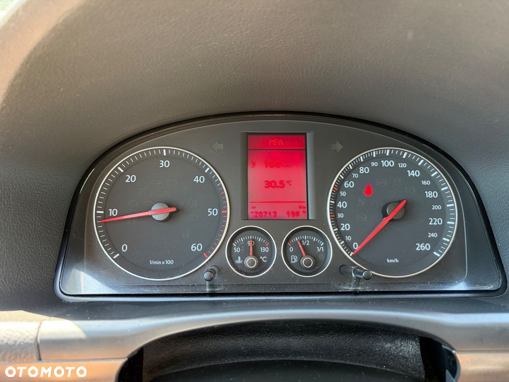 Volkswagen Touran 1.9 TDI DPF Trendline - 11