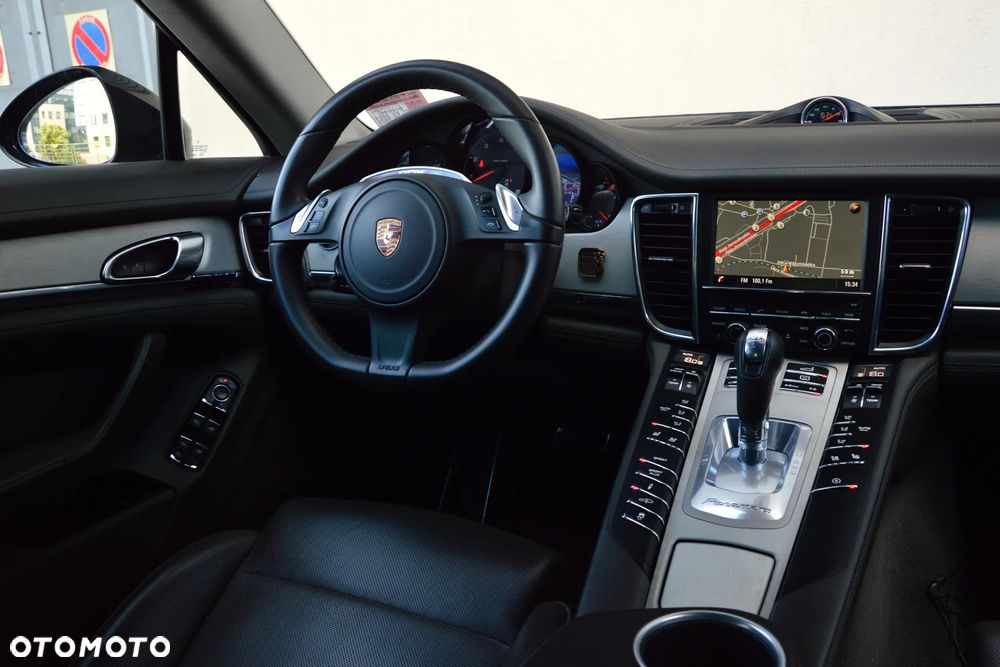 Porsche Panamera 4 - 20