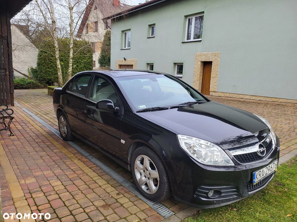 Opel Vectra 1.9 CDTI Essentia - 1