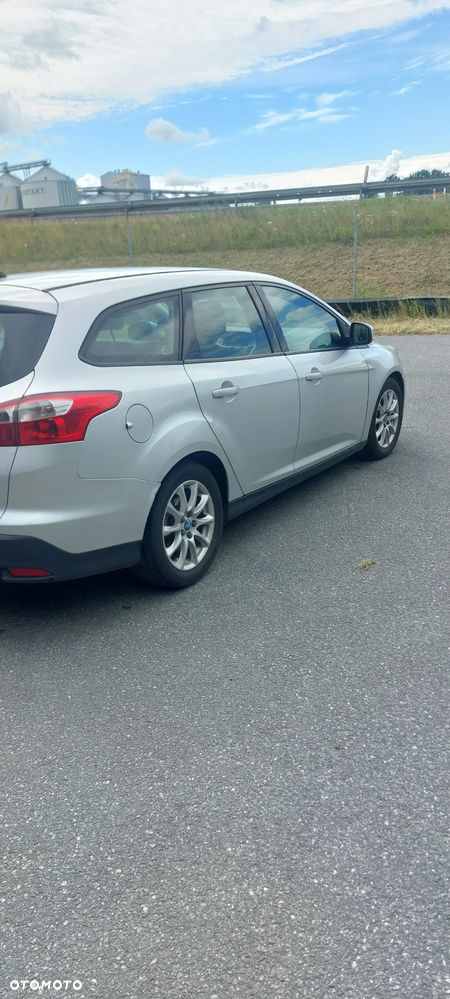 Ford Focus 1.6 TDCi DPF Start-Stopp-System Champions Edition - 4