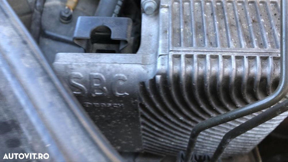 Piese mercedes CLS w219 500 motor  V8 Benzina 306 cp  2005 far bixenon adaptiv faruri aripa fata oglinda usa luneta geam kit airbag airbaguri volan interior pompa Frână abs  SBC radiator trager tragar calandru dezmembrari dezmembrez perne amortizor compresor aer airmatic w211 - 8