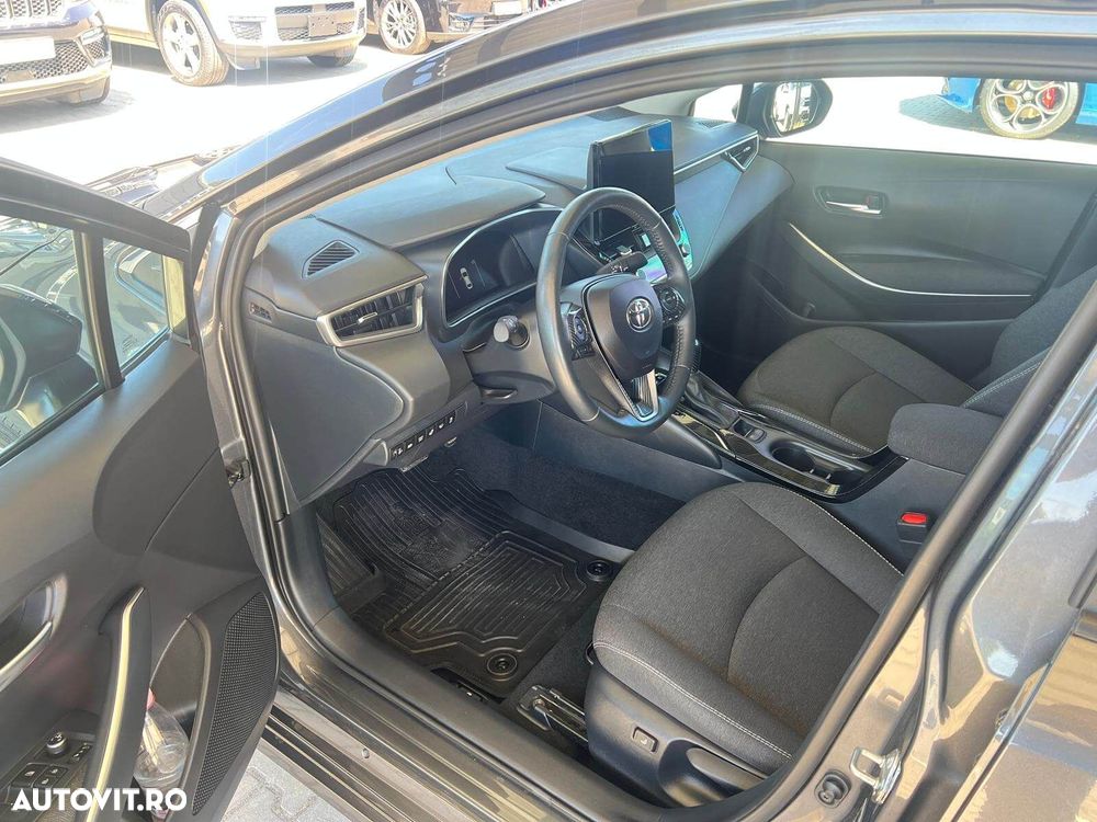 Toyota Corolla - 10