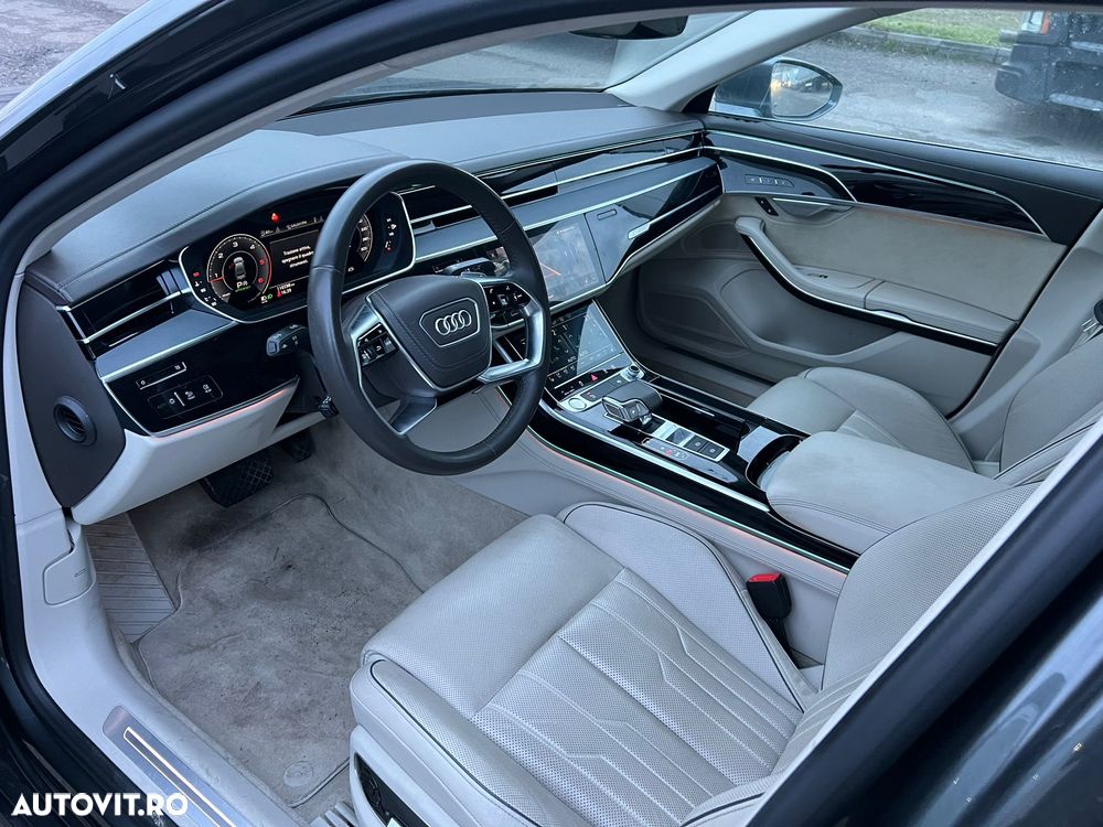 Audi A8 - 8