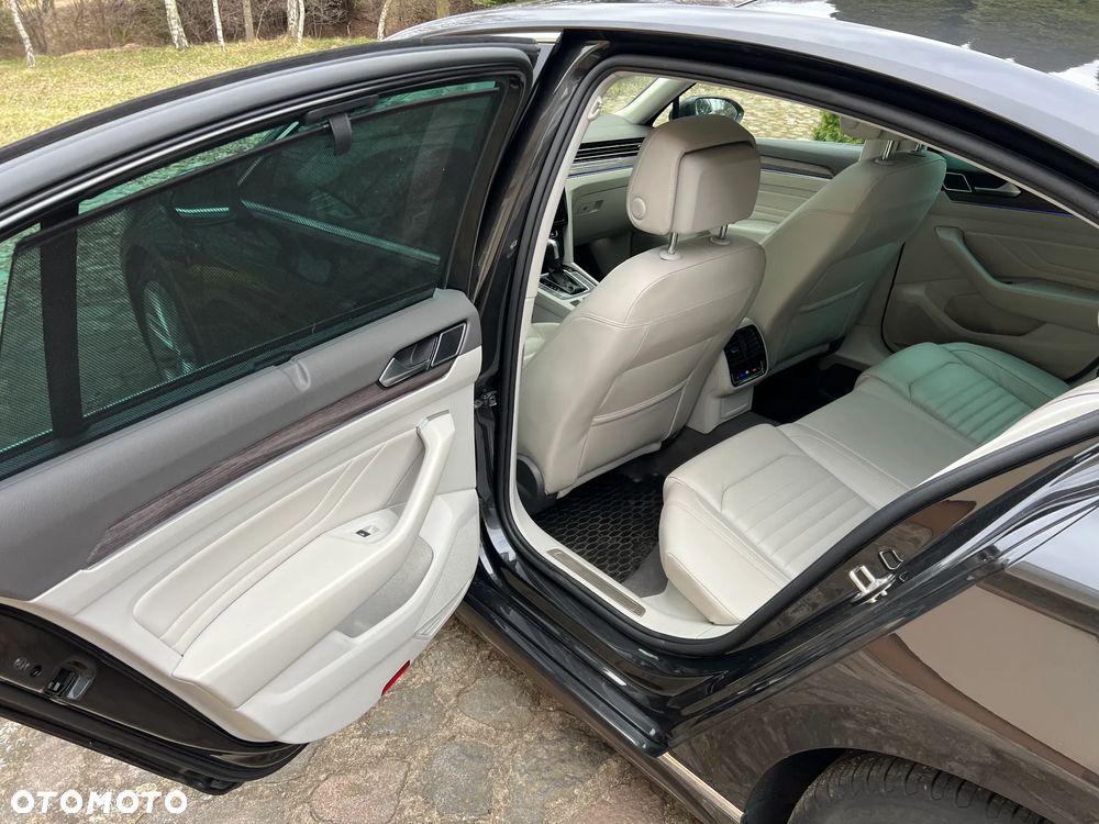 Volkswagen Passat - 10