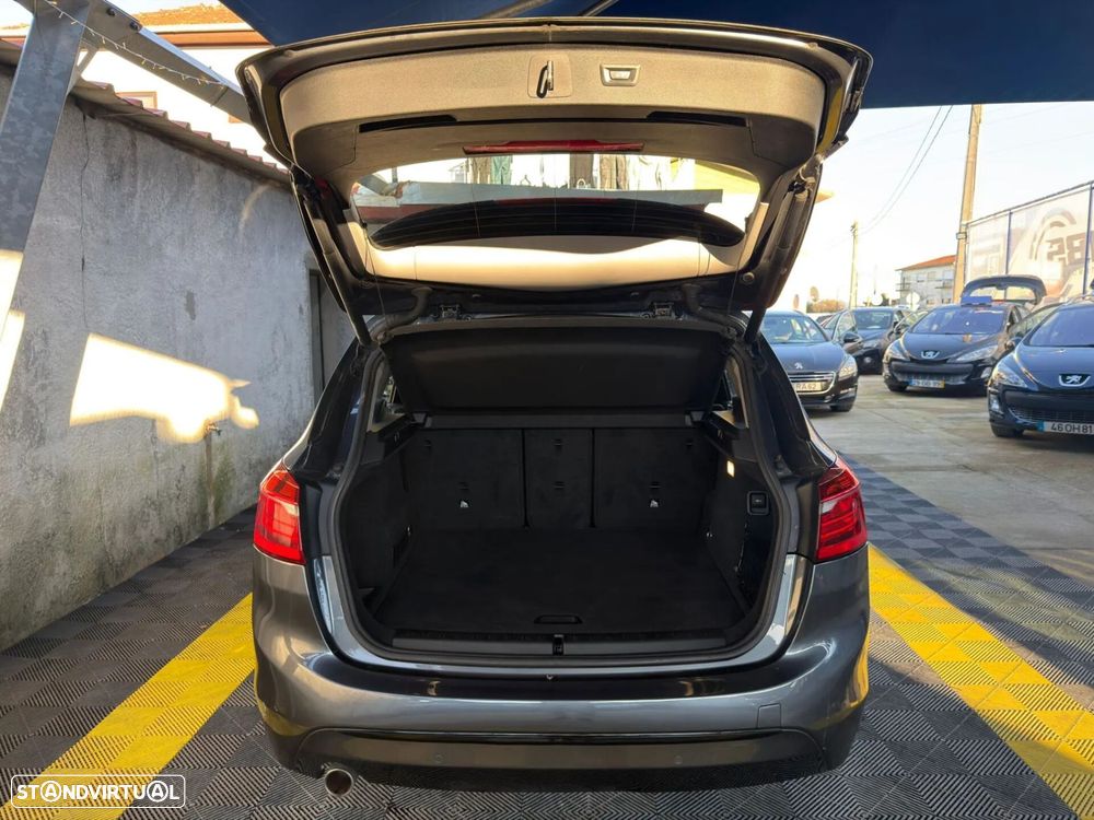 BMW 216 Active Tourer d Line Sport - 12