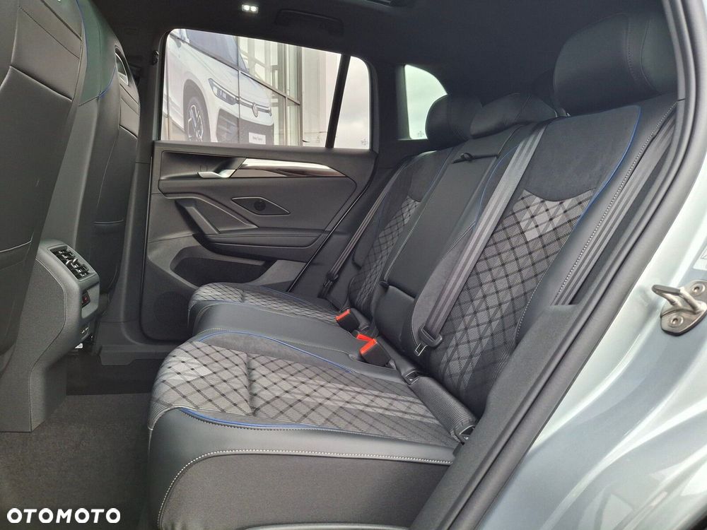 Volkswagen Tiguan - 25