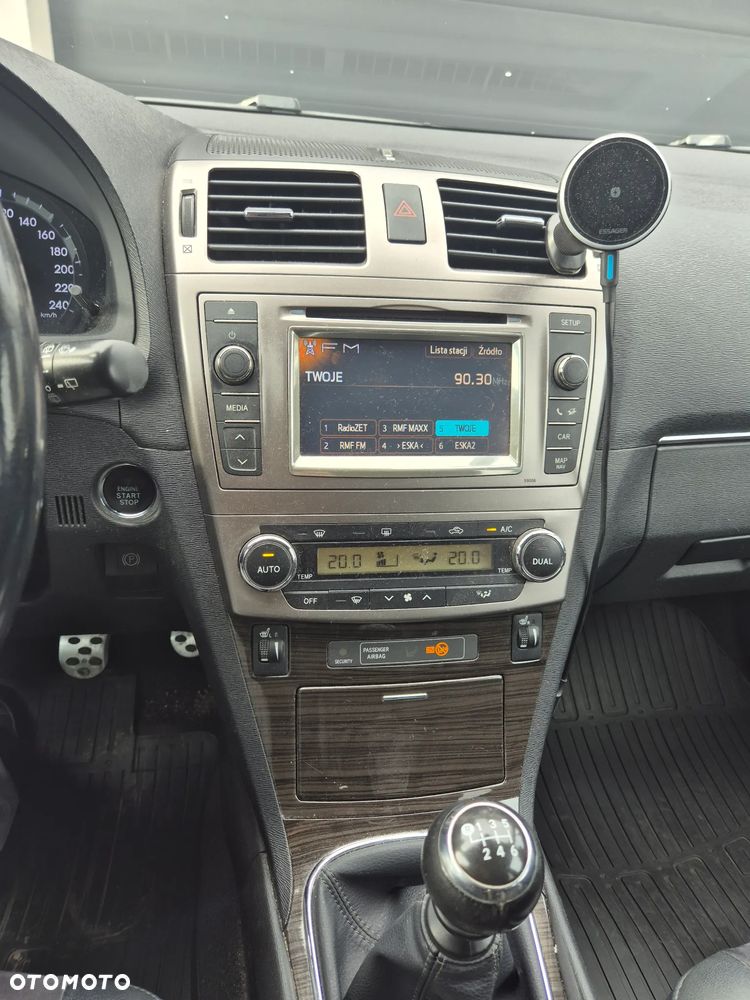 Toyota Avensis 2.0 D-4D Premium - 15
