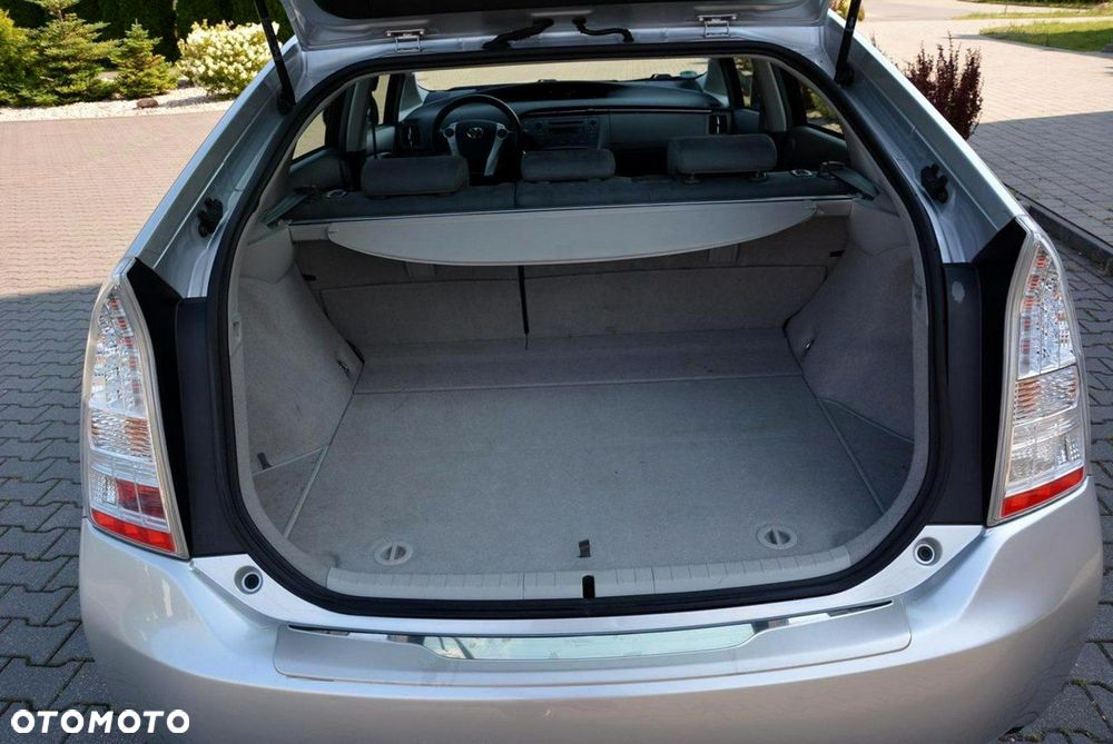 Toyota Prius - 32