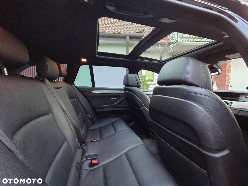 BMW Seria 5 530d xDrive Luxury Line - 24