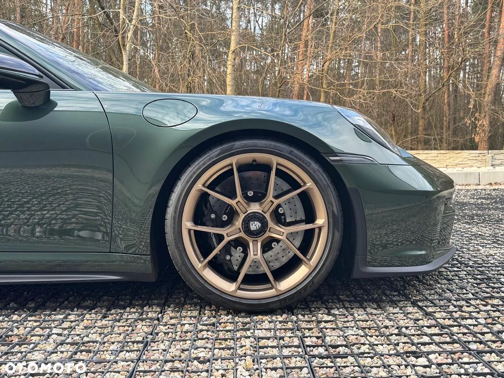 Porsche 911 GT3 Touring - 24