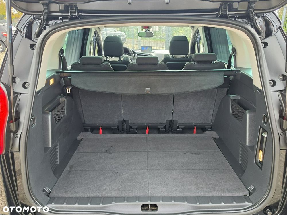 Peugeot 5008 - 29