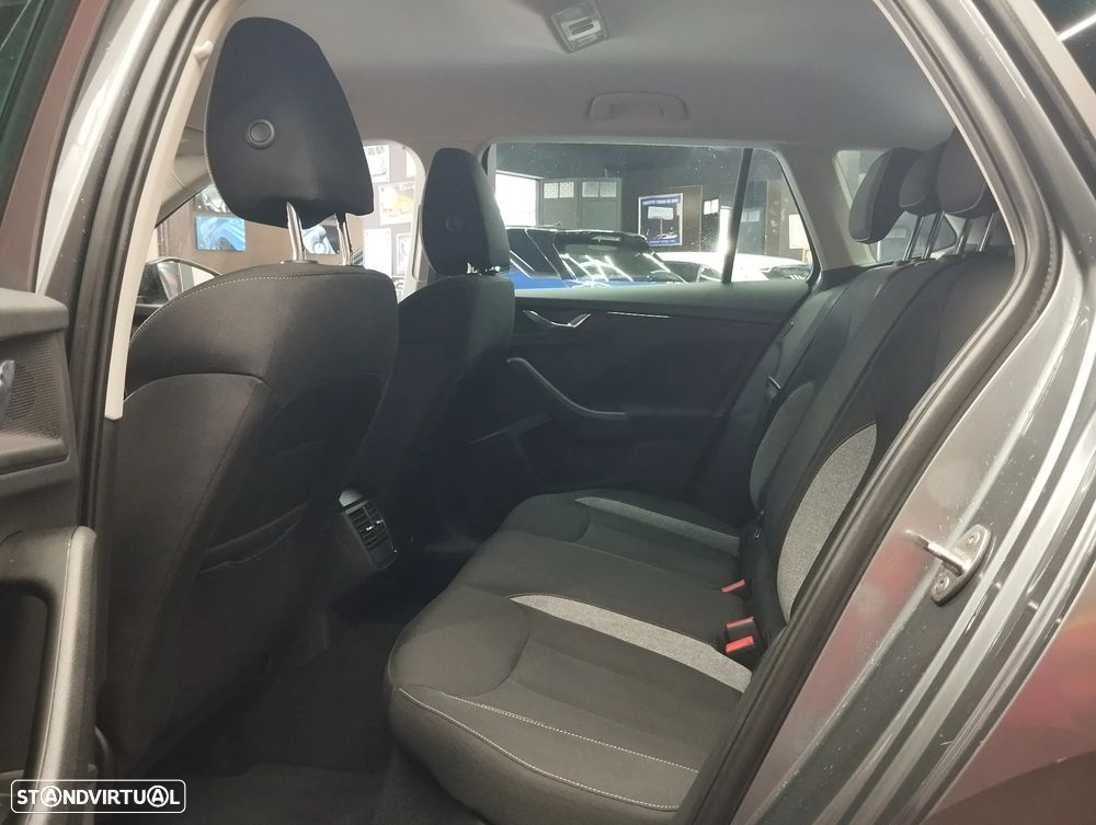 Skoda Kamiq 1.0 TSI Selection DSG - 15