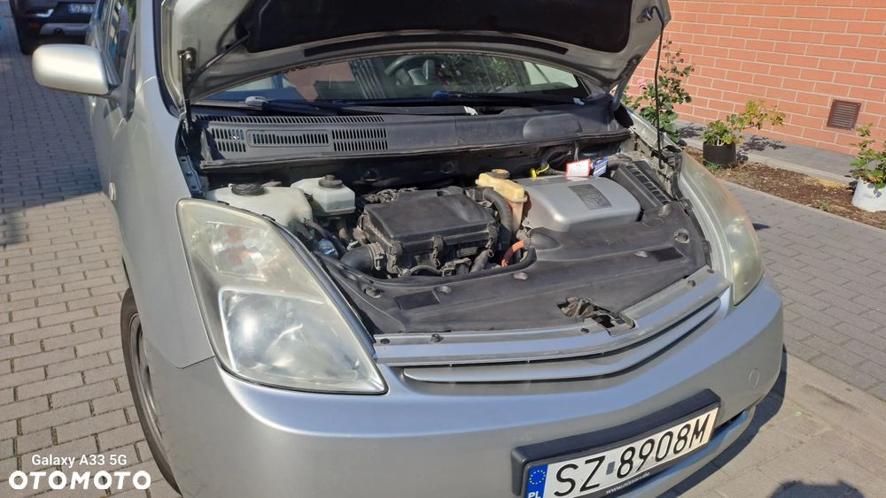 Toyota Prius 1.5 VVT-i Prestige - 4