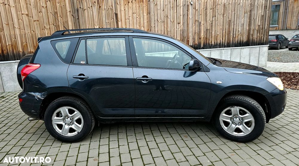 Toyota RAV4 2.0 4x4 - 10