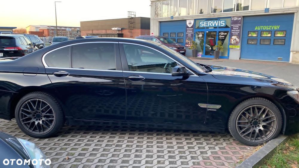 BMW Seria 7 740d xDrive Edition Exclusive - 9