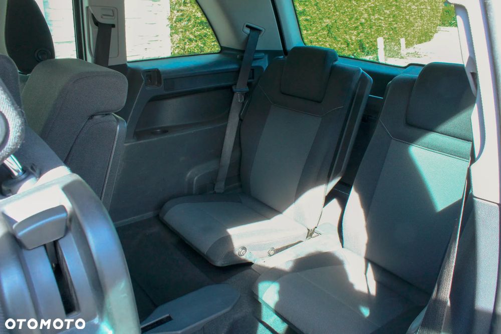 Opel Zafira - 13