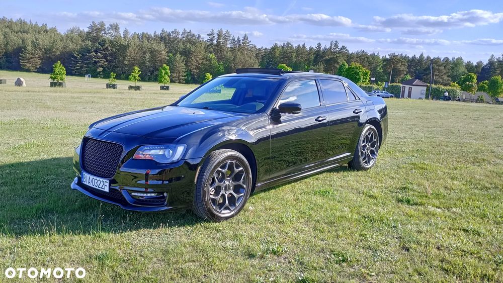 Chrysler 300s - 10