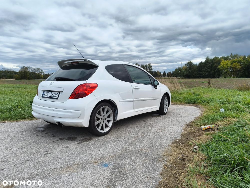 Peugeot 207 RC - 2