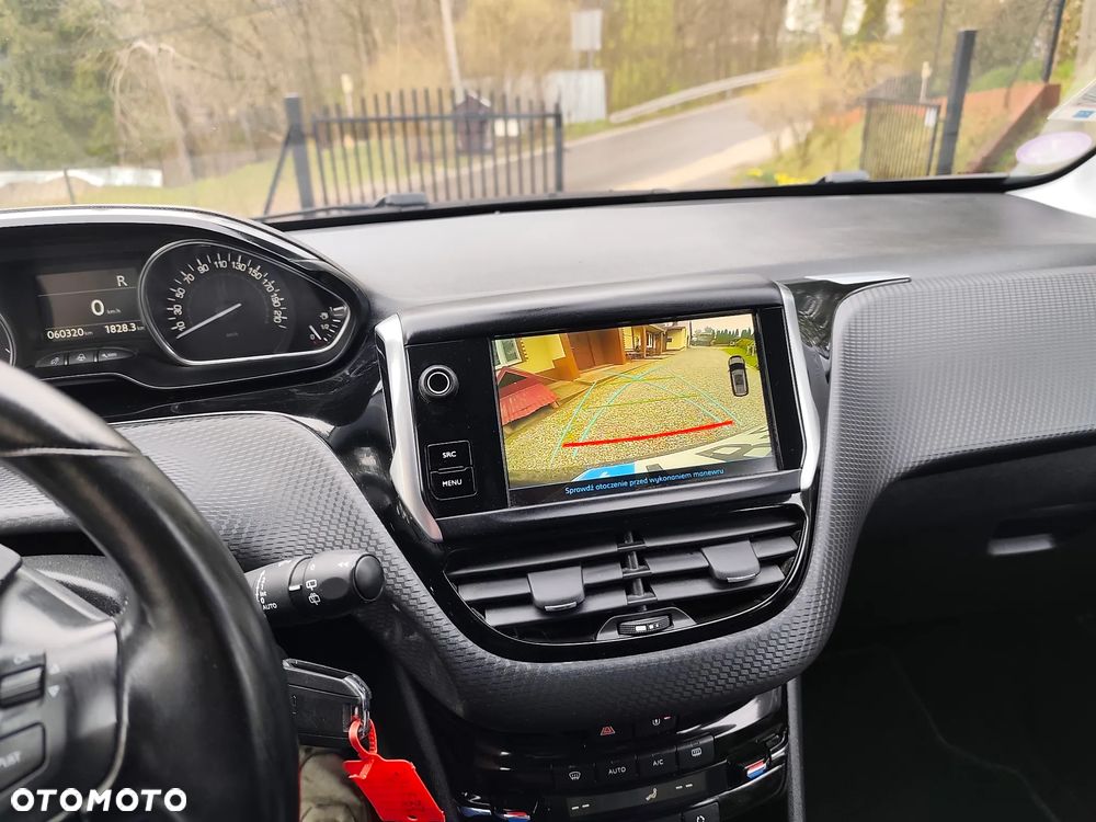 Peugeot 2008 PureTech 110 GPF Stop&Start EAT6 Allure - 10